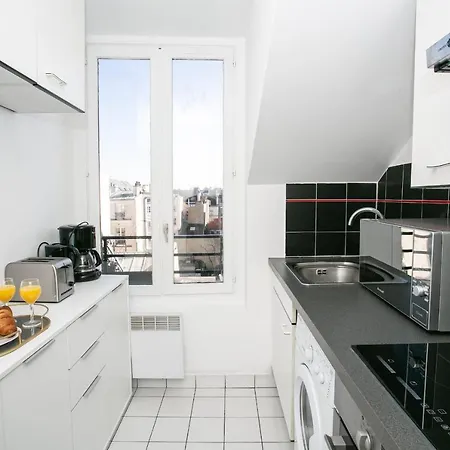 Upper Marais & - * París